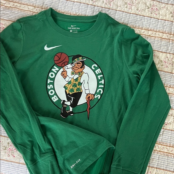 Nike Other - Nike Green Boston Celtics Long Sleeve Tee